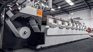 Etirama führt neue Etikettendruckmaschine in den Markt ein