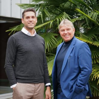 Christoph Kugler (l.) und Thomas Reckert (beide Bobst) starten ins neue Jahr mit neuen Aufgaben (Quelle: Bobst Linkedin)