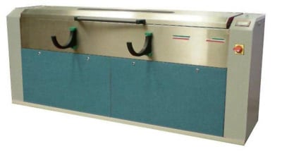 flexoMat 630/1000 heißt ein Reinigungsgerät für Rasterwalzen, Farbwannen und Kleinteile