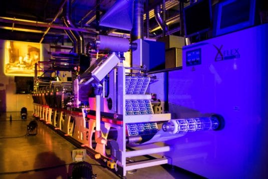 Omet XFlex X5 bei Adesa in der neuen Produktion installiert