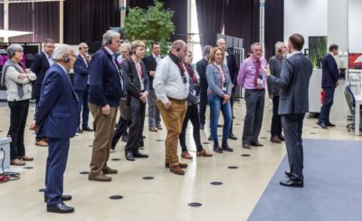 Gespannt lauschen die VskE-Mitglieder den Ausführungen zur Technik (Quelle: Michael Scherhag)