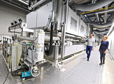 Mit dem neuen Werk steigert Herma die jährliche Haftmaterial-Kapazität um 50 Prozent auf 1,2 Milliarden Quadratmeter (Quelle: Herma)