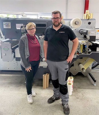 Die Geschwister Friederike (l.) und Martin Heckmann, die heute das Familienunternehmen leiten (Quelle: Kemna Druck Kamen)